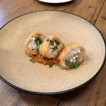 清澄白河 フジマル醸造所 - カタイブで巻いた真鱈の白子フリット　プッタネスカソース