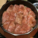 炭火和牛燒肉Moumoutei 廣小路店 - 牛タンまぶし(卵黄付き) 3,000円