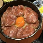 炭火和牛燒肉Moumoutei 廣小路店 - 名物牛まぶし(卵黄付き) 3,000円