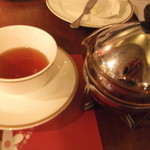 サンマルク - 飲み物は、紅茶を選びました。お好みの濃さになったら、いただきましょう。