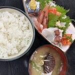 市場食堂 味処たけだ   - 