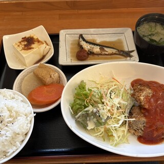 コーヒーと食事 TRAD_0