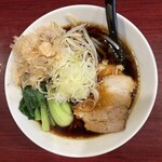 鶏ガラ醤油らーめん じゅうじせい - たまり醤油鶏節らーめん(980円、真上から)