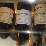 ピエール・ガニェール - エントランス ワインセラー ロマネ・コンティたち