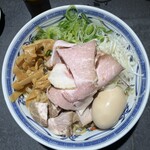 駄目な隣人 - 焼豚の下の具材
