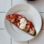 nephew - いちご×ブッラータ（1400円）