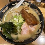 北海道らーめん みそ熊　 - 料理写真:厚切りチャーシュー味噌らーめん