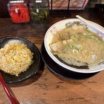 豚吉 - 