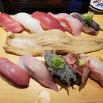 沼津魚がし鮨 江戸前鮨 - 料理写真:近海握りDX（蟹汁付）