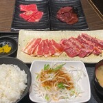 焼肉 蔵 - 料理写真:980円のハラミ&豚バラのランチにレバーとヒレ追加