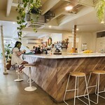 ALOH Health Bar & Cafe - 
