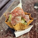 おやつ工房牛ちゃん - 料理写真:前沢牛生ハムソフト（700円）