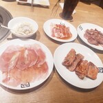 牛角 - 何気にレベル高い豚タン