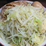 ラーメン二郎 - 小豚+煮卵　野菜マシ