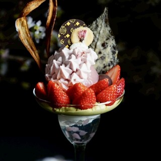 夜パフェ専門店 モモブクロ_0