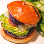 Burger POLICE - アボカドモッツァレラチーズバーガー 2680円
