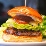Burger POLICE - アボカドモッツァレラチーズバーガー 2680円