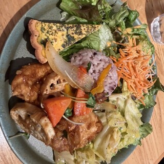 エムズマーケット デリカテッセン&ダイナー_1