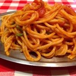 スパゲッティーのパンチョ - ナポリタン 並盛り(650円)