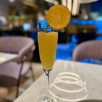 スラッシュカフェアンドバー 川崎 - 