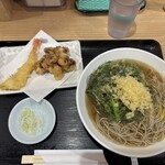 江戸そば 孫吉 - 春菊天そば温　えび天とげそ天