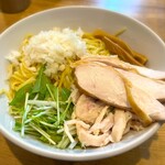 一心 - 玉ねぎはオススメ。歯触りと程よい辛味がヨシ
この後は、「ラー油 & お酢」でグチャりました