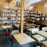 発酵デパートメント - 内観1：ダイニング