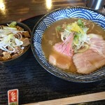 麺の道 あをによし - 鶏醤油ラーメンチャータク丼セット