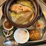 マロロガ バワン - 