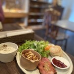 ころは うつわと道具と喫茶室