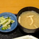 和田家 - 和田家 ＠茅場町 定食に付く漬物と揚げの味噌汁
