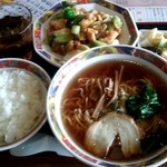 大雅 - 日替ランチ（長葱と鶏肉のオイスター炒め）+100円でラーメン付