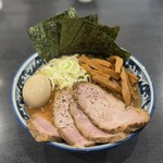 兎に角 - 料理写真:ラーメン　全部乗せ
