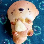 トイパン - ラッコのカスタードクリーム200円