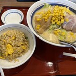 8番らーめん - 料理写真:ハーフ炒飯セット