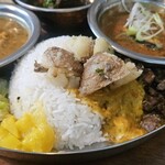 BLOCK HOUSE 水曜カレー - 