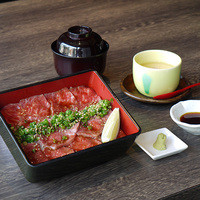  松阪牛レアステーキ重（梅）