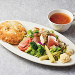CAFE SALVADOR BUSINESS SALON - 