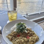 T.Y.HARBOR River Lounge - 週替わりのランチ　チキンレンダンカレー