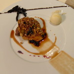Restaurant Régis & Jacques Marcon - フォアグラです　ソースの塗り方がマルコンらしいずら