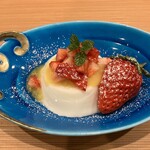 日本料理 滴水 - すど農園苺　章姫　女峰