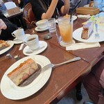 CAFE AUX BACCHANALES - 