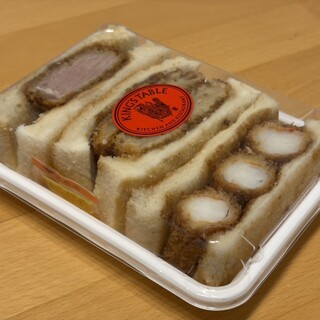 キングステーブル_0