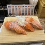 活魚廻転寿し - 