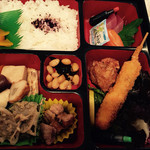 Mijikkukafekumperu - 貸切の際のお弁当。
                      
                      ママの手作りです