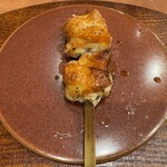 焼鳥 せきね - 串 20本目：手羽元（骨抜き） 
