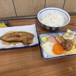 大衆食堂 山田屋 - 料理写真: