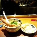 麺屋武蔵 虎洞 - ラーメンとメンマとネギのトッピング