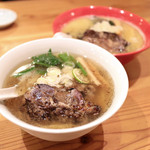 りょう花 - 鶏塩チャーシュー麺 (918円)と鶏白湯チャーシュー麺 (1058円) '15 1月上旬