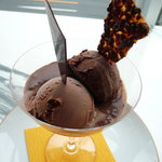 ピエール・エルメ・パリ - ｸﾞﾗｽ ｴ ｿﾙﾍﾞ ｼｮｺﾗ(\1,365-)